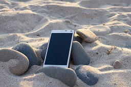 aller avec son telephone professionnel à la plage